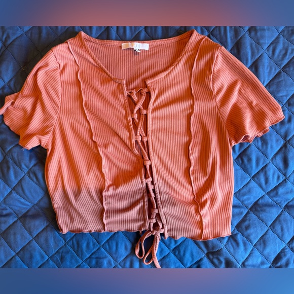 Tops - Peach crop top